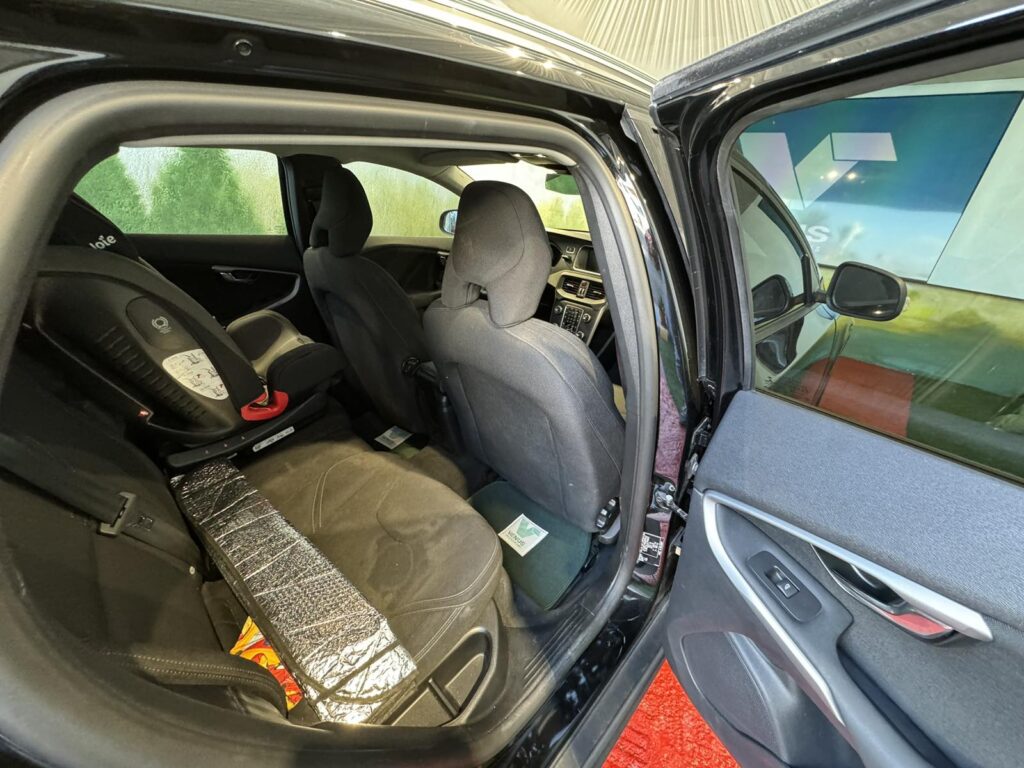 Volvo V40 Cross Country T3 Automatic 2017  - 10